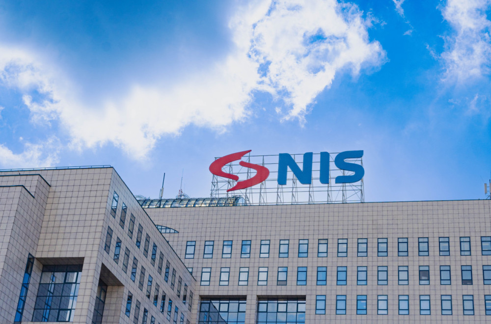 Vučić Expects Finalization of NIS Ownership Deal Between MOL and Gazprom Neft