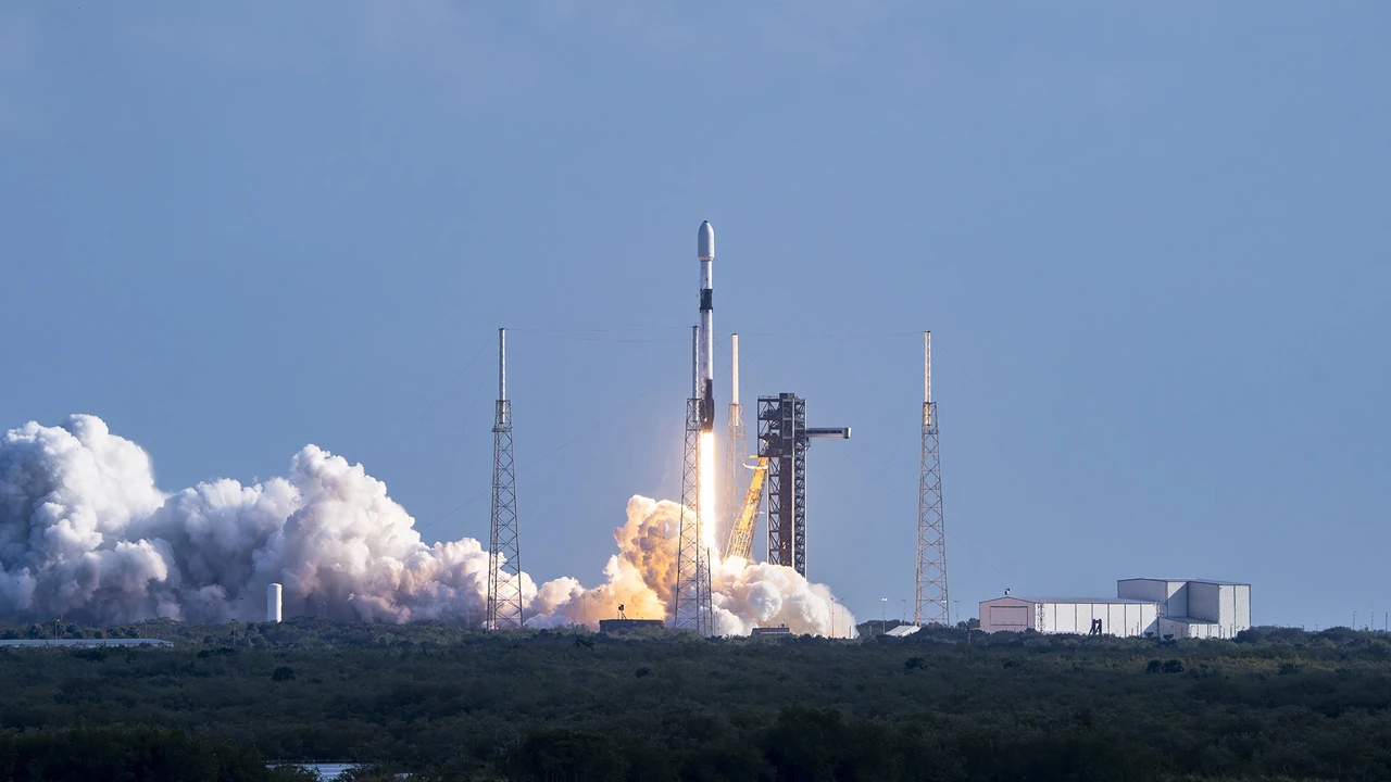 SpaceX Falcon 9 Rocket Stage Crashes Into the Moon's Surface