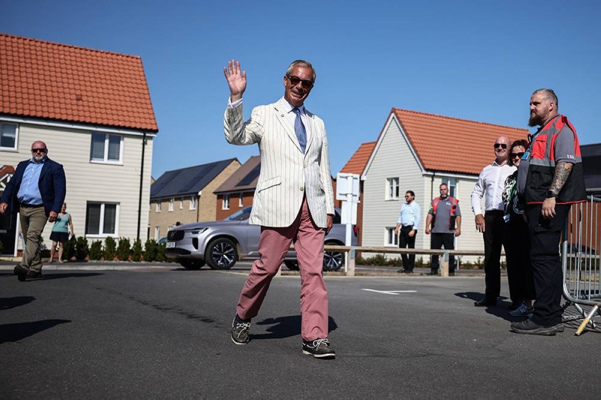 Nigel Farage Wins Clacton By-Election Defeating Count Binface