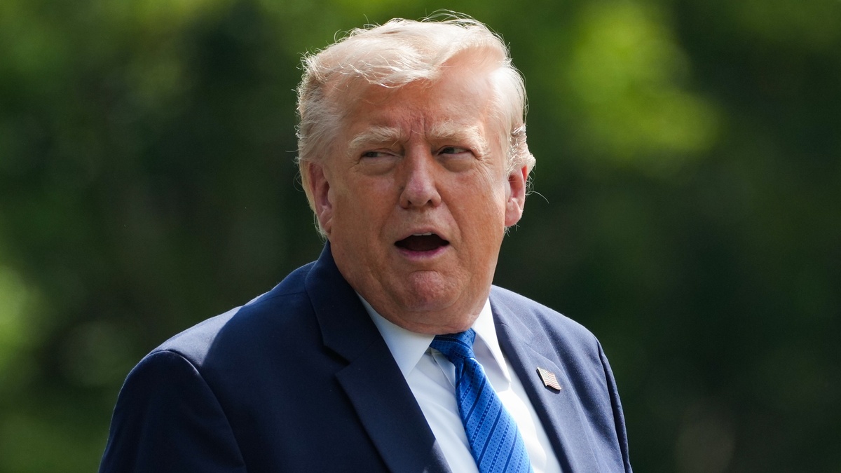 Ông Trump yêu cầu Iran 'chấp nhận thỏa thuận hoặc đầu hàng'