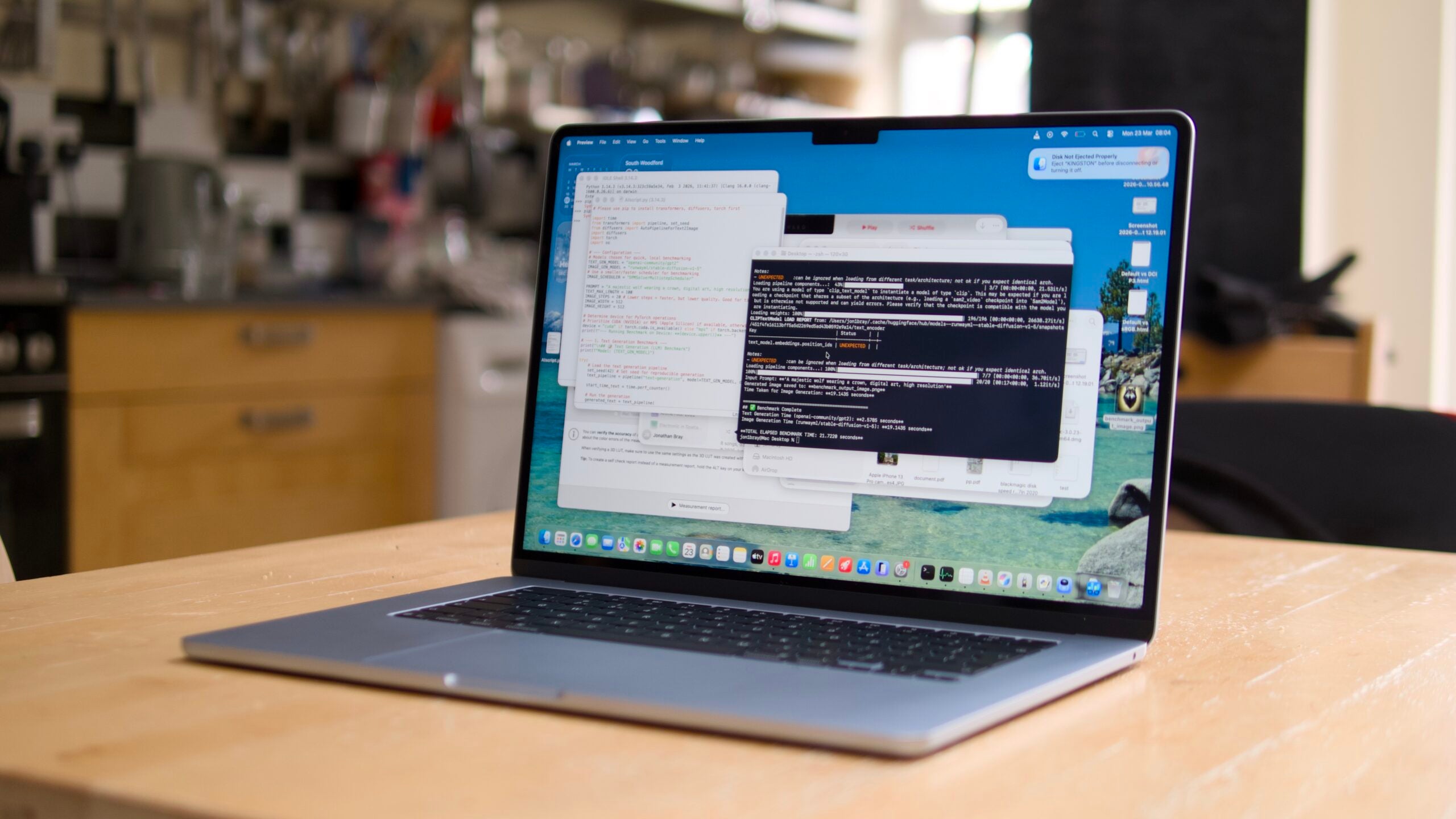 M5 MacBook Air Faces Competition as Price Hikes Push Buyers Toward Windows