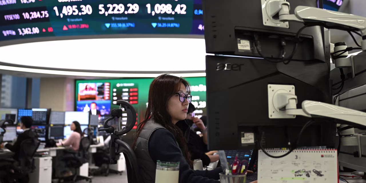 Asia Stocks Gain on Softer U.S. Inflation; Oil Rises as U.S. Restarts Blockade