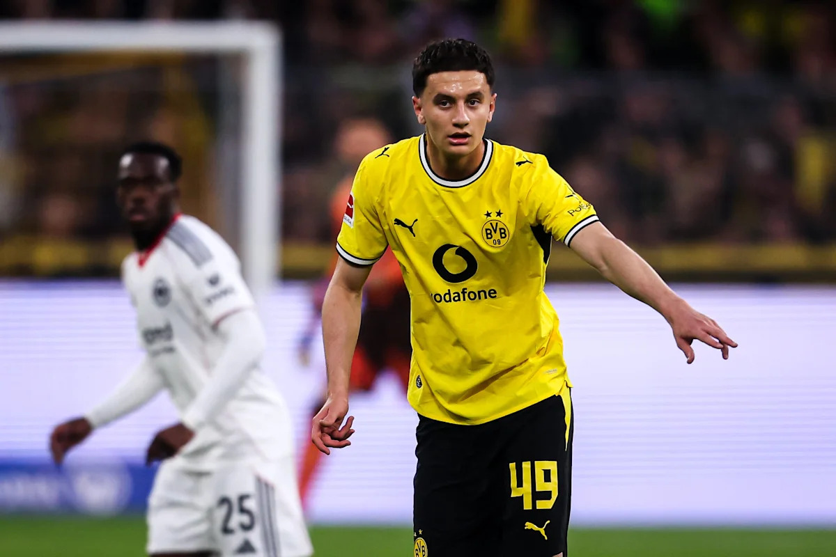 Luca Reggiani Faces Uncertain Borussia Dortmund Future Amid Loan Talks