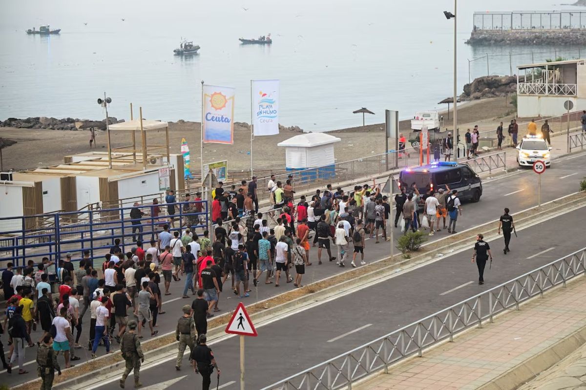 Spain Installs Floating Barrier in Ceuta After Deadly Migrant Rush