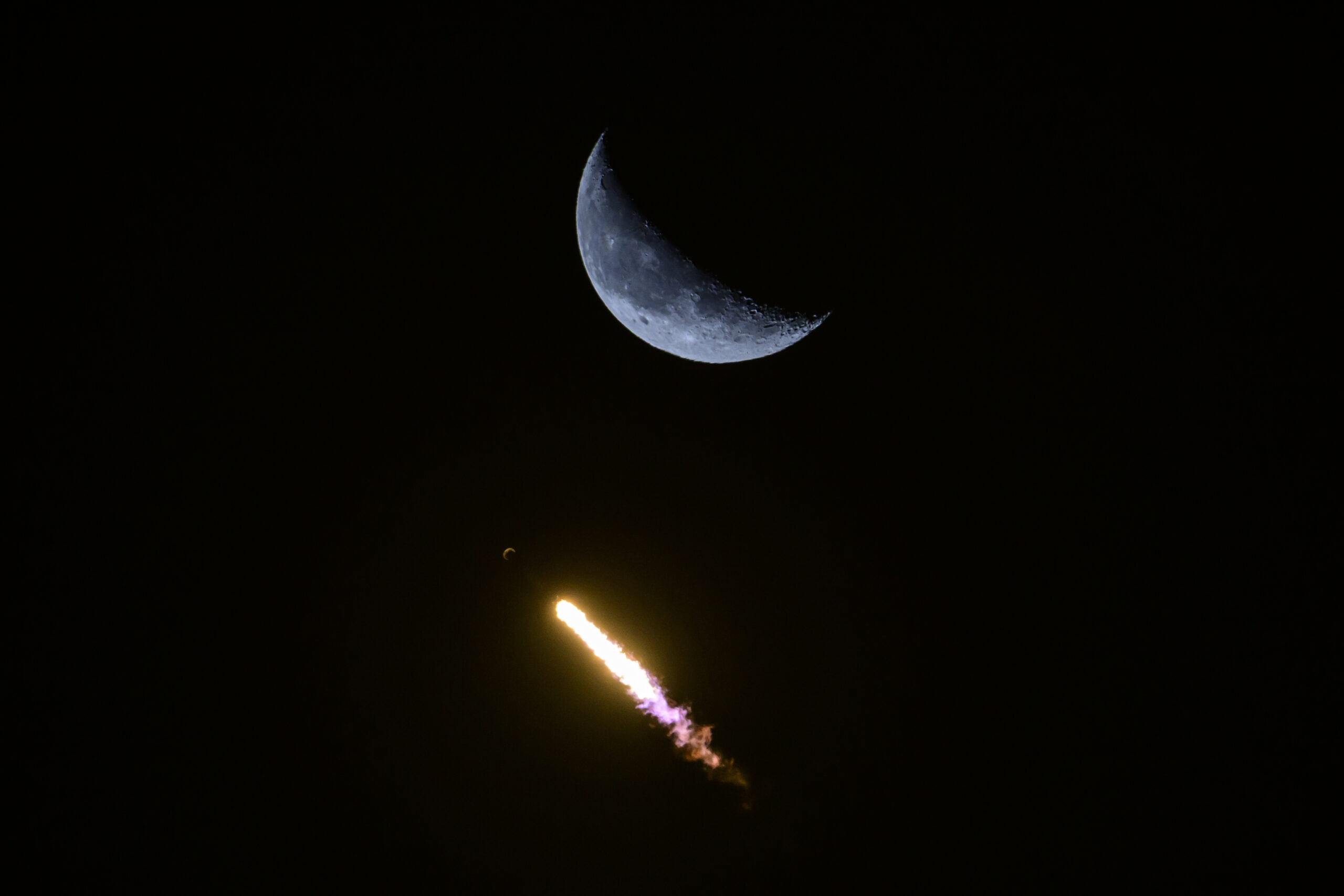 SpaceX Falcon 9 Rocket Stage Crashes Into Moon Near Einstein Crater