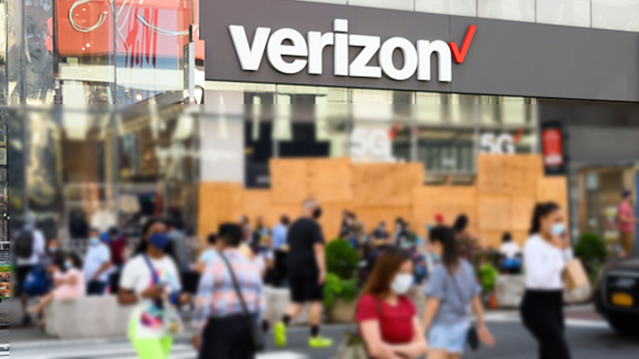 Verizon Outage Hits Southern California After Vandals Cut Fiber Lines